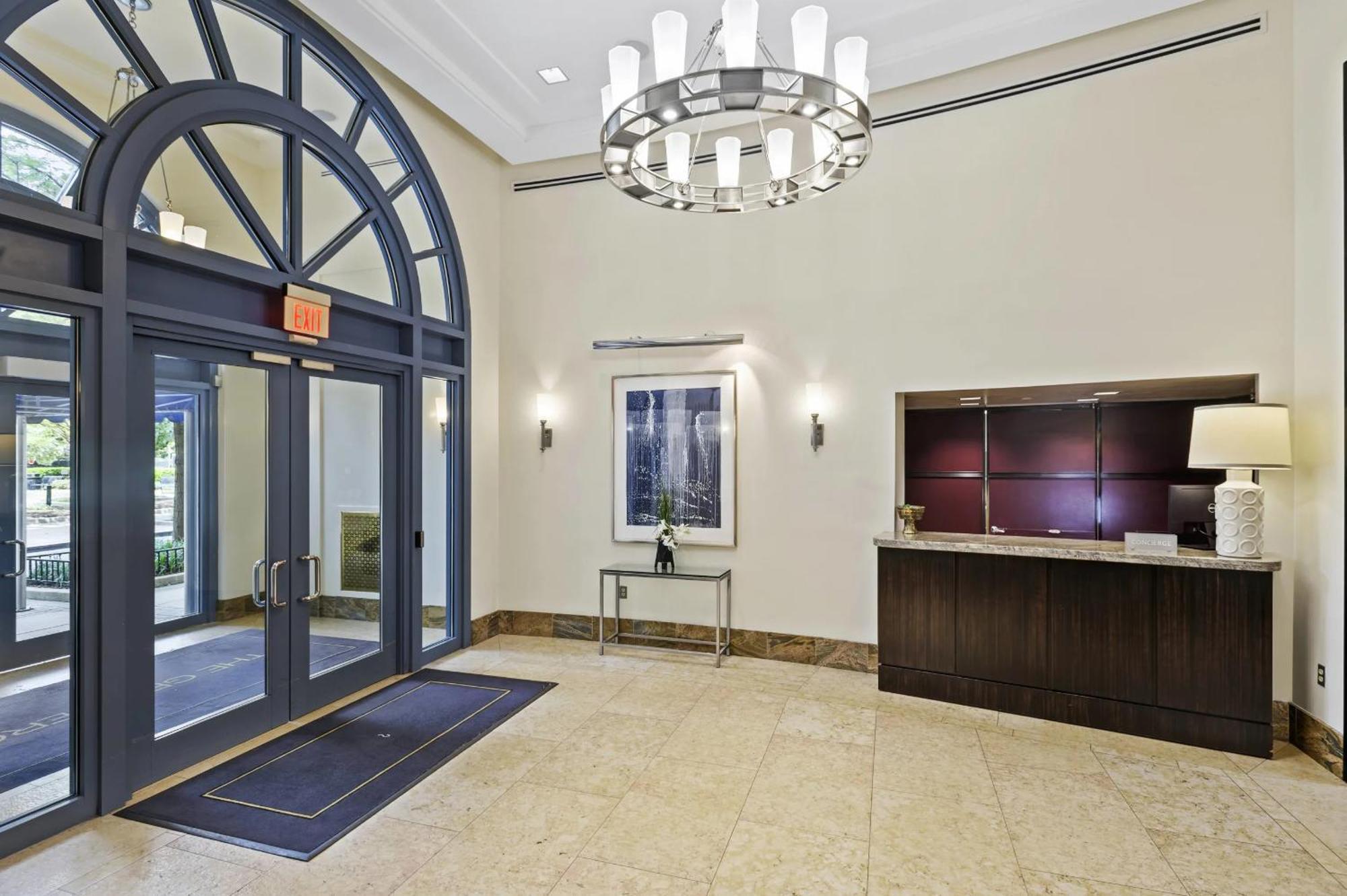 Bright And Cozy Apartment Near Pentagon City 阿林顿 外观 照片